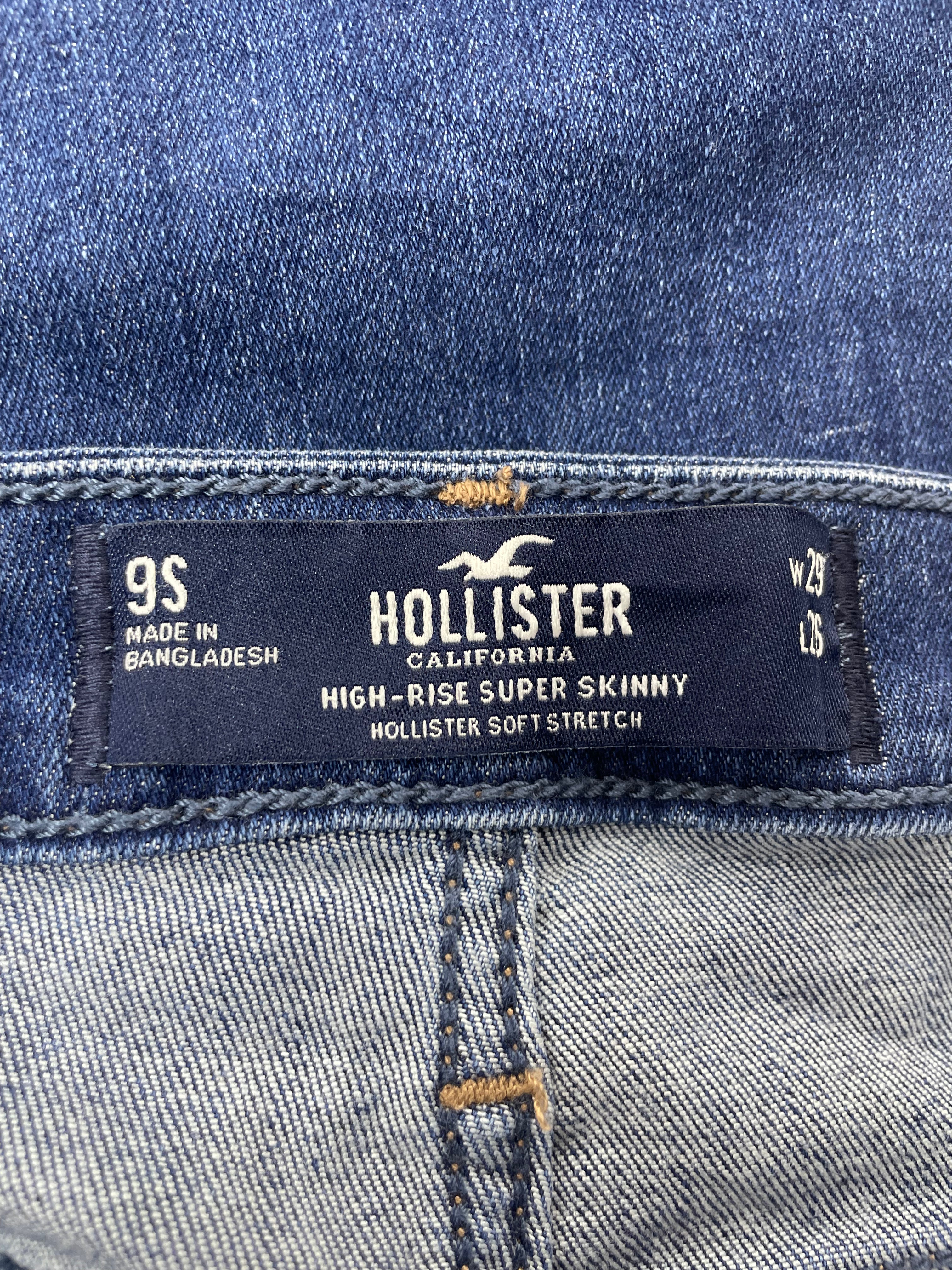 HOLLISTER