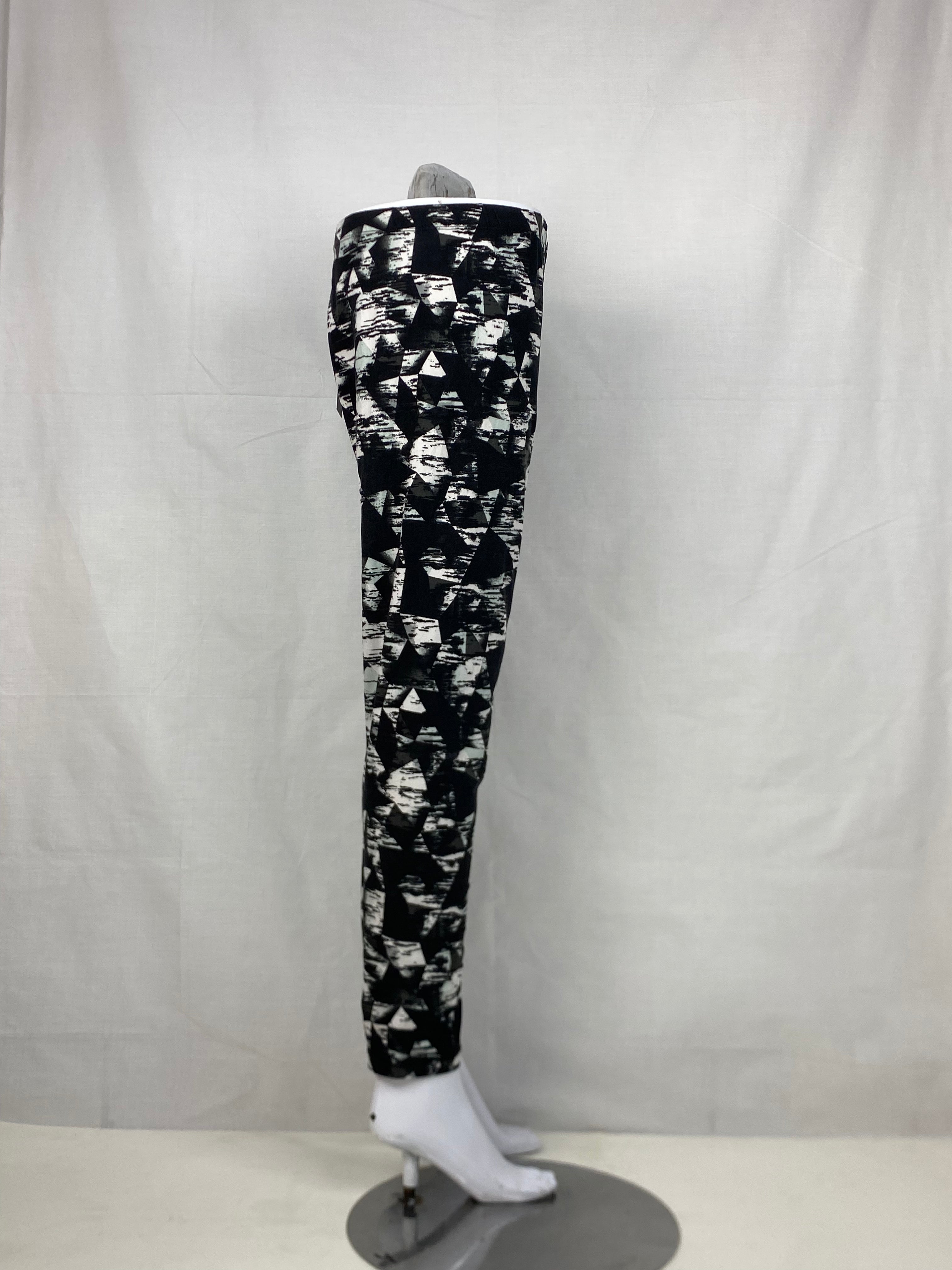 New Boundaries Women's Leggings