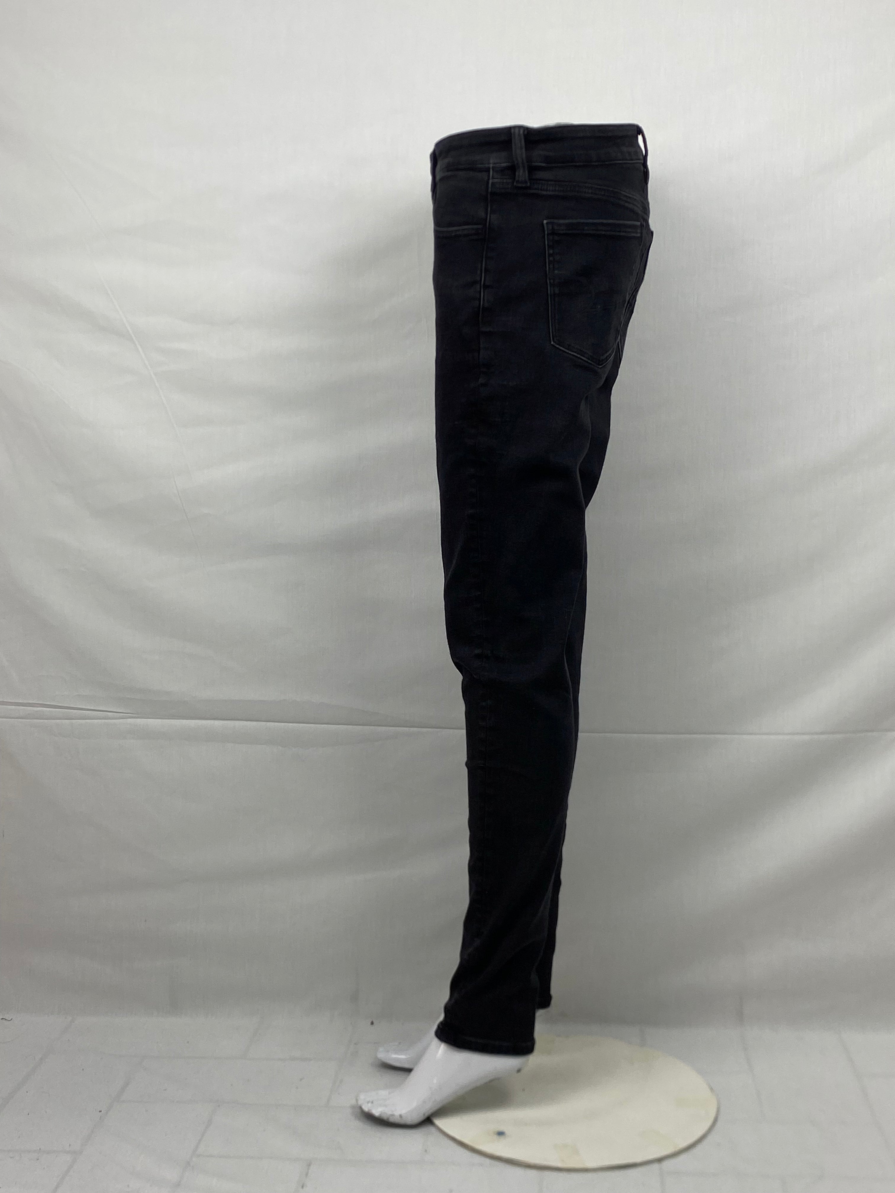 AMERICAN EAGLE