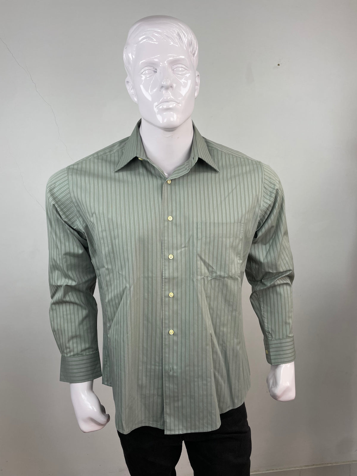 Dockers Iron Free Fitted