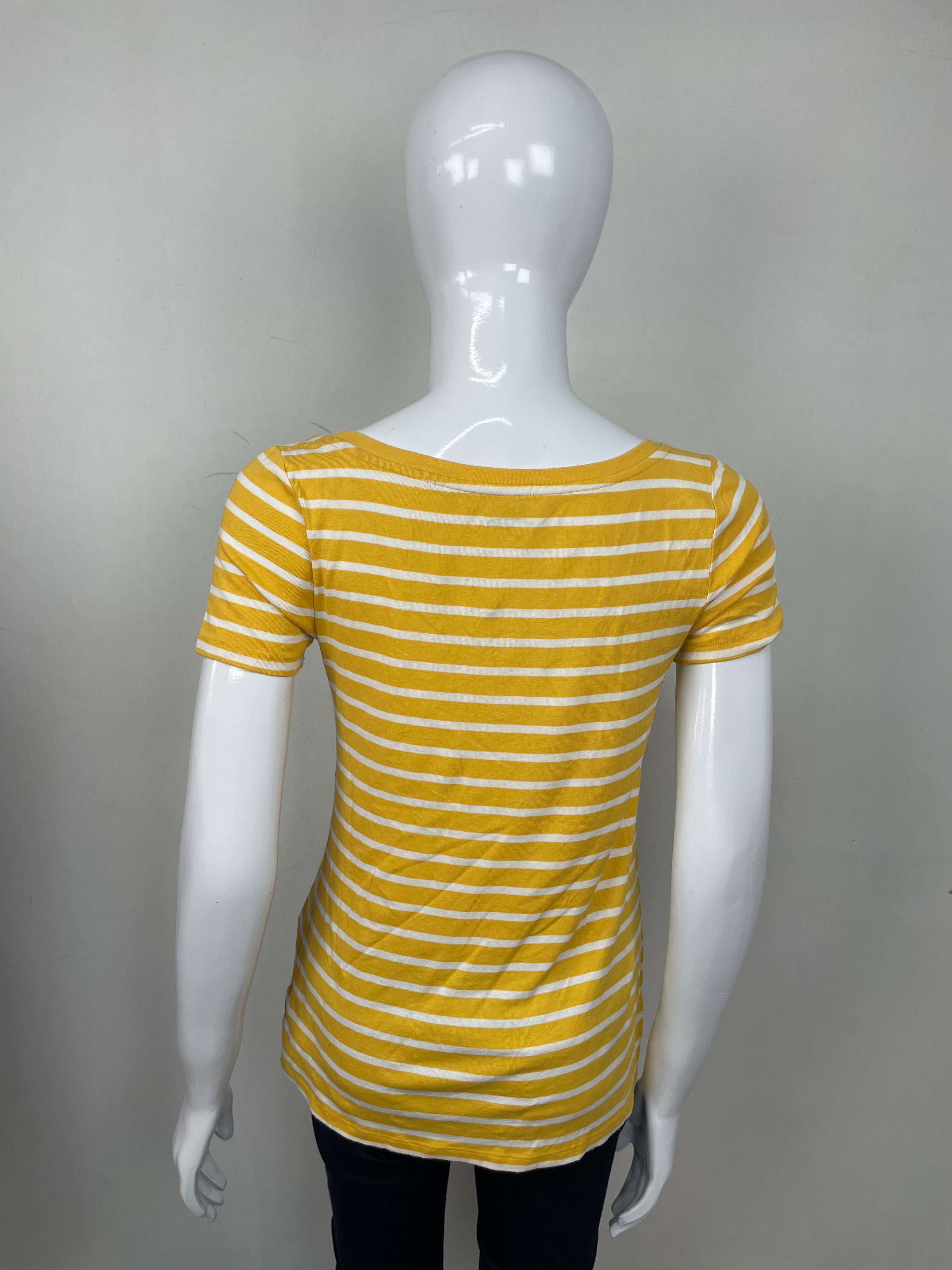 Old Navy T-Shirt