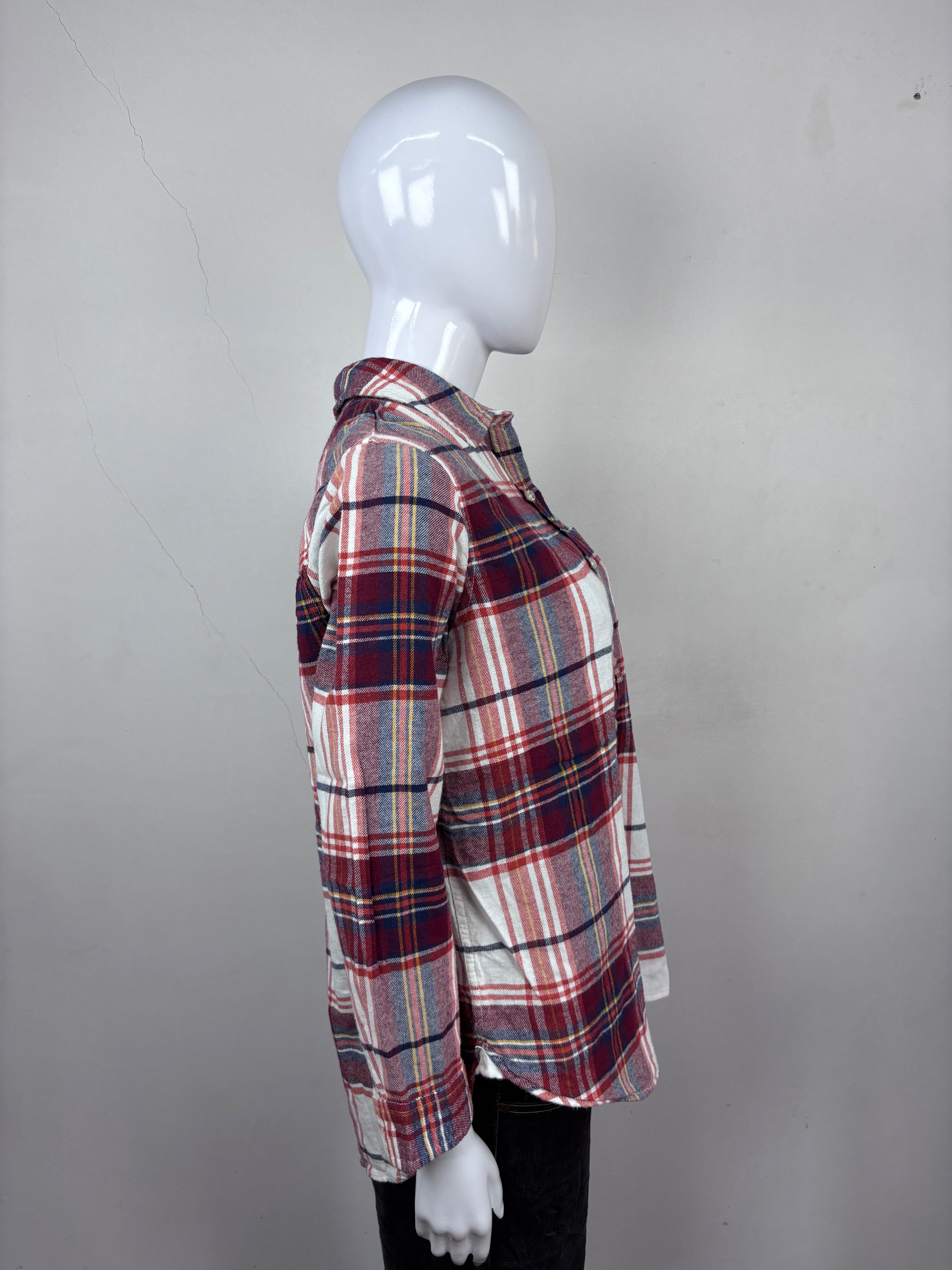 GAP Shirt