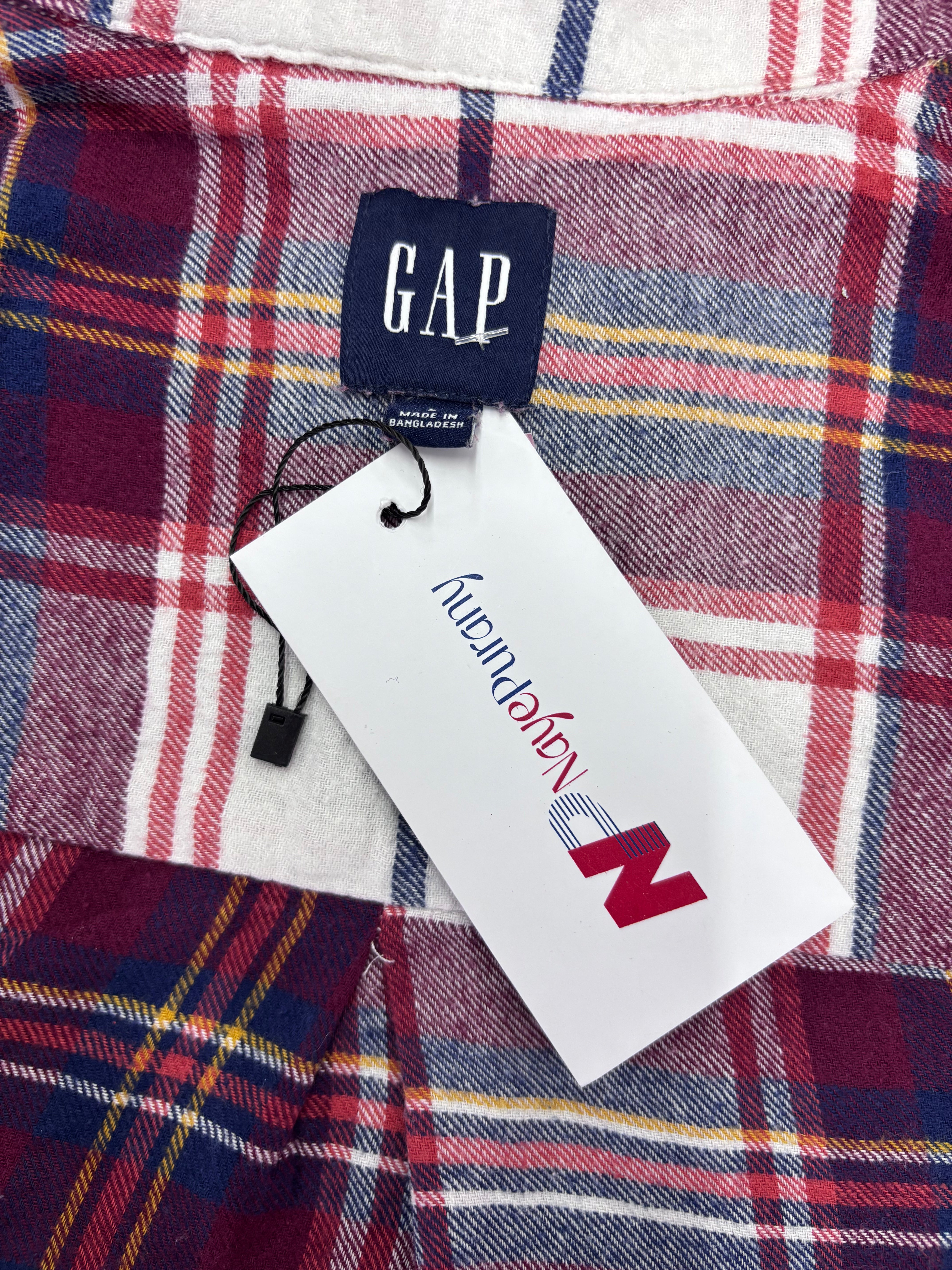 GAP Shirt