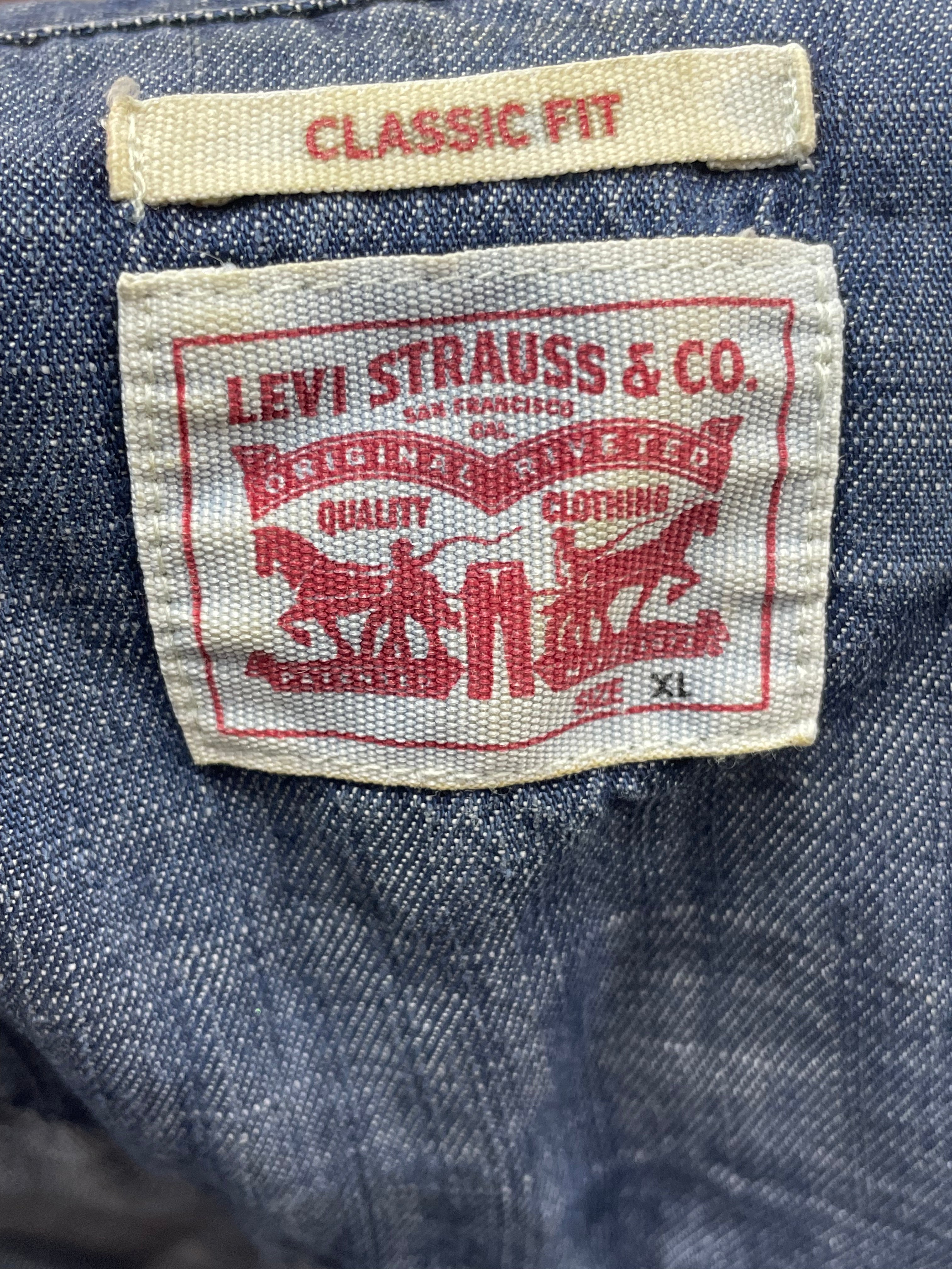 Classic fit levi Strauss & co. Shirt